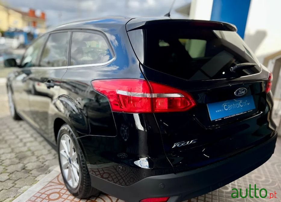 2017' Ford Focus Sw photo #4