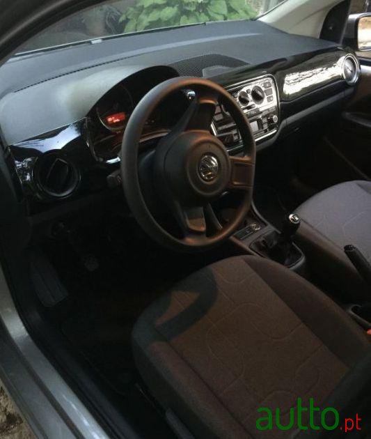 2015' Volkswagen Up photo #3