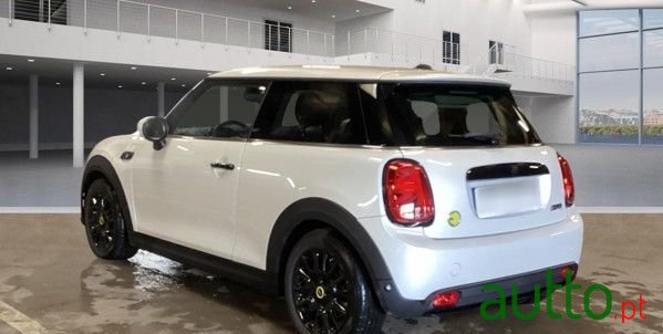 2024' MINI Cooper Se 3 Portas photo #3