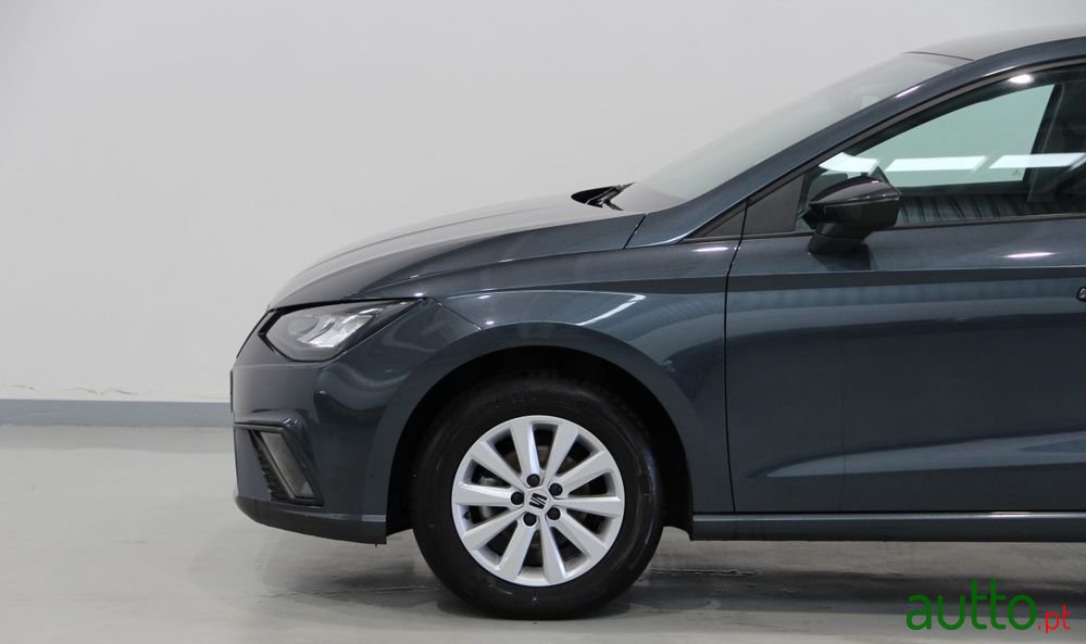 2024' SEAT Ibiza 1.0 Tsi Style photo #3