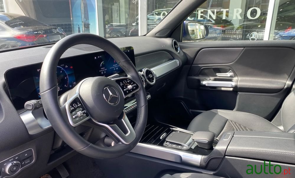 2023' Mercedes-Benz GLB 200 D Progressive photo #6