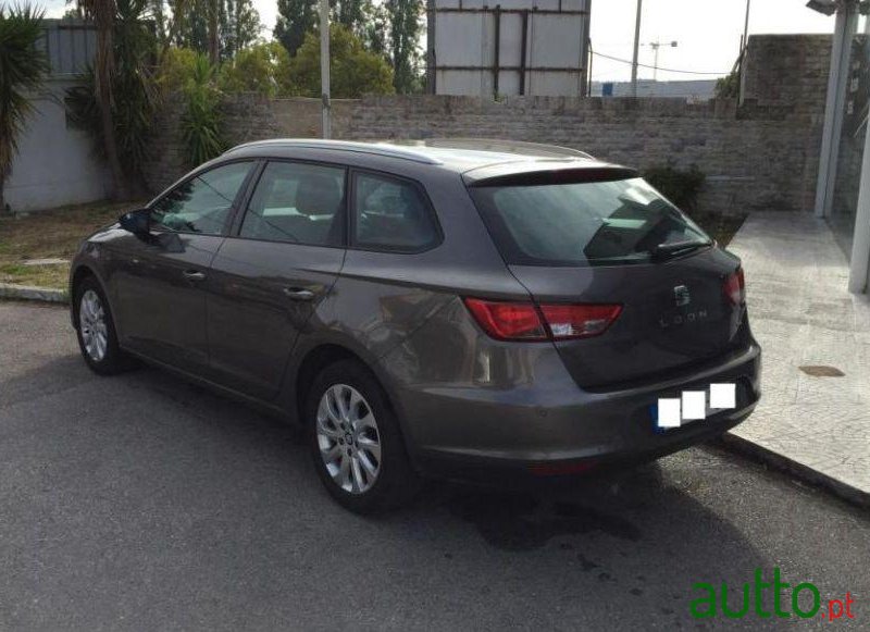 2015' SEAT Leon photo #2