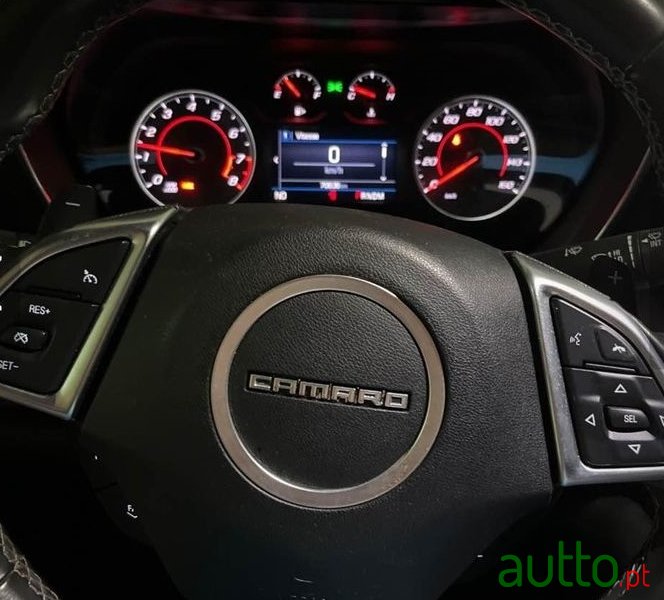 2019' Chevrolet Camaro photo #6