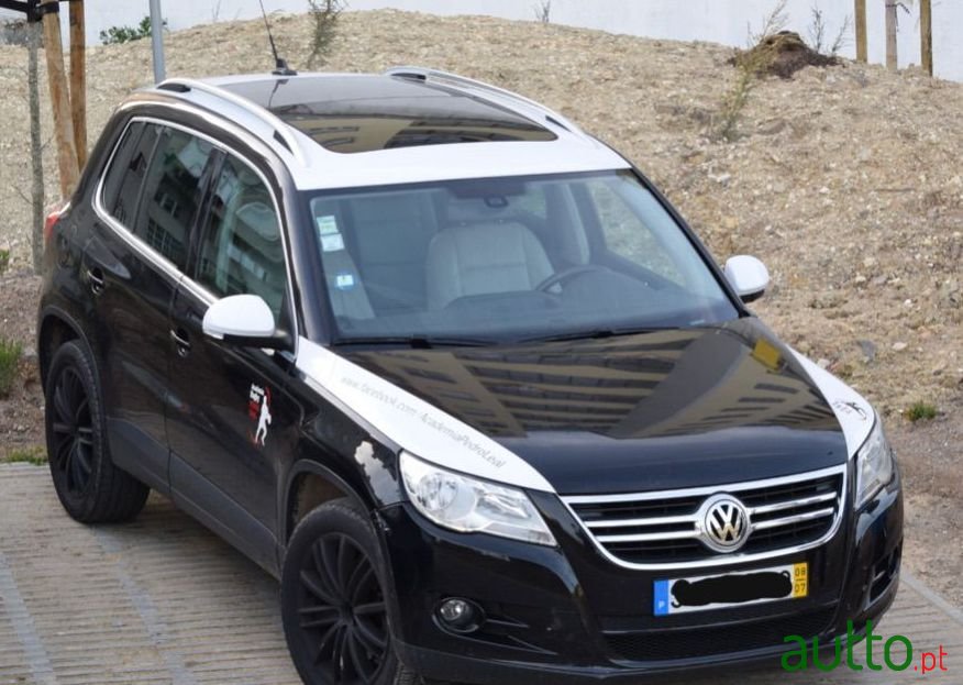 2008' Volkswagen Tiguan photo #1