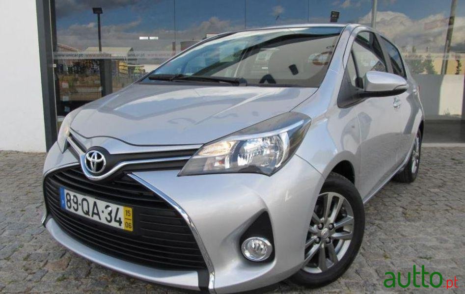 2015' Toyota Yaris photo #3