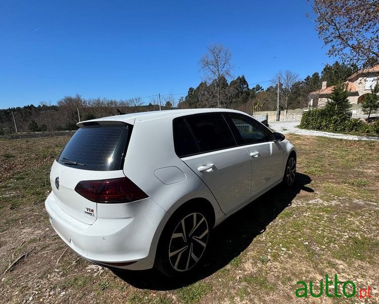 2015' Volkswagen Golf photo #5