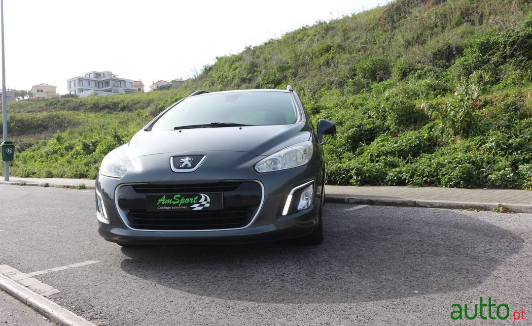 2012' Peugeot 308 Sw photo #6