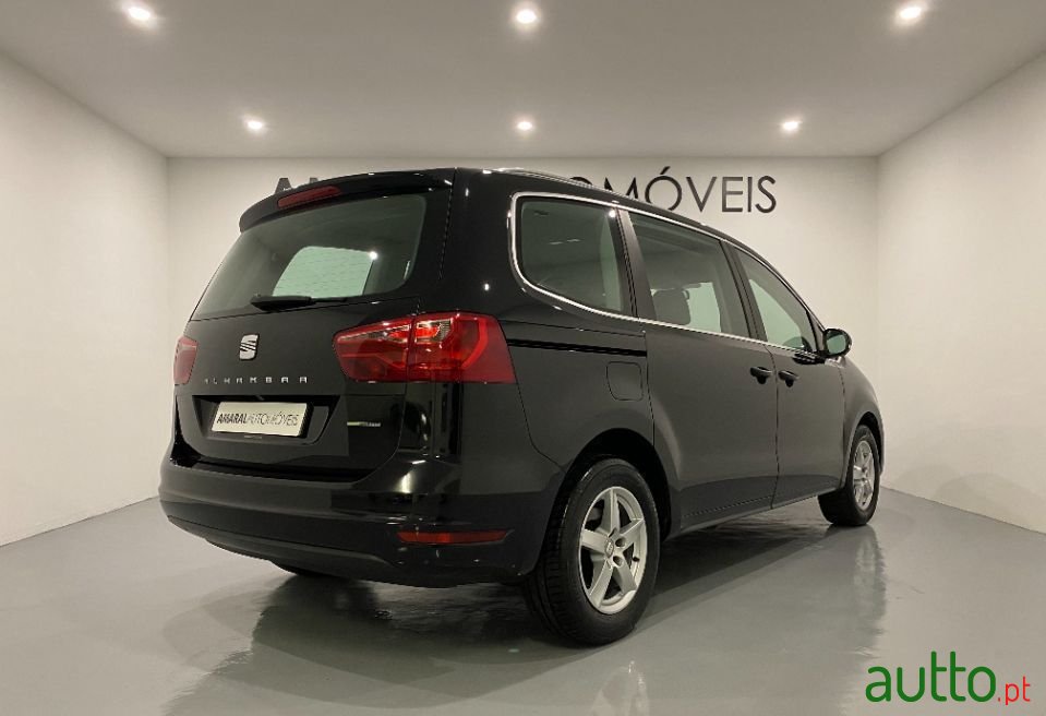 2010' SEAT Alhambra photo #3