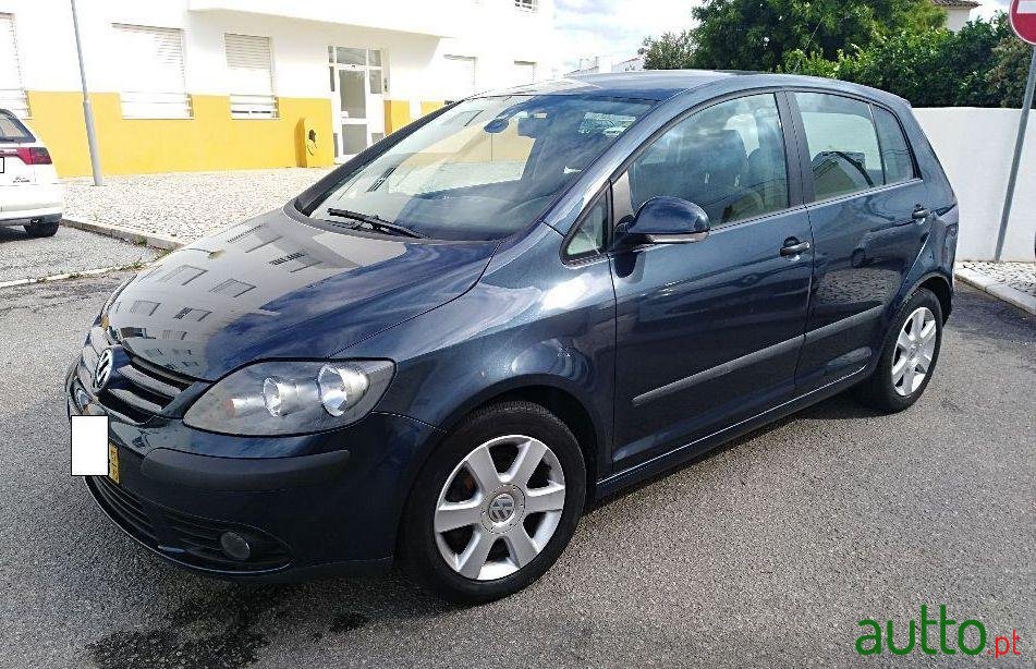 2007' Volkswagen Golf Plus photo #1