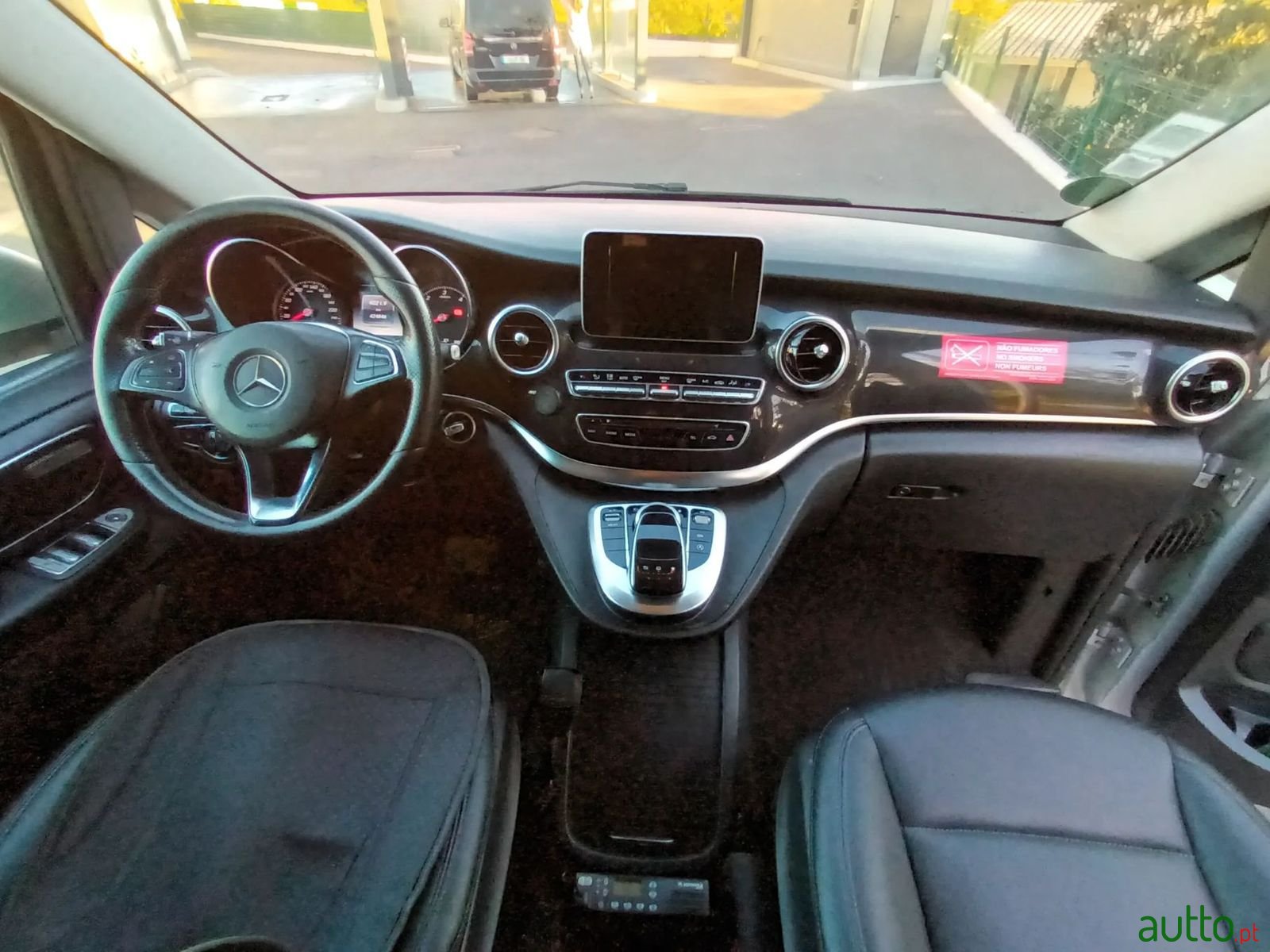 2014' Mercedes-Benz V-220 photo #2