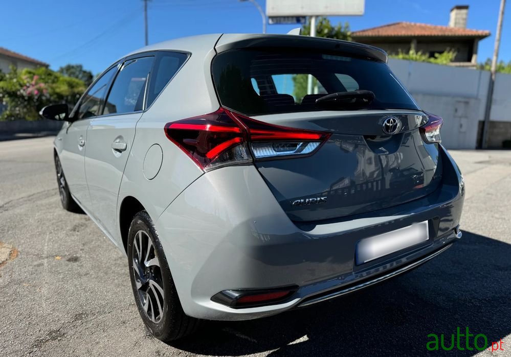 2018' Toyota Auris photo #5