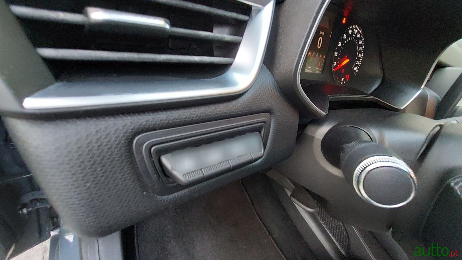 2020' Renault Clio photo #6