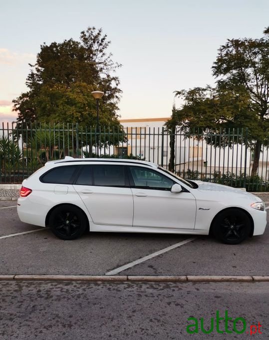 2013' BMW 520 photo #5