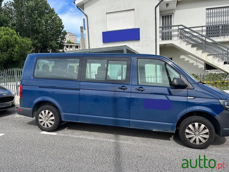 2017' Volkswagen Transporter photo #1