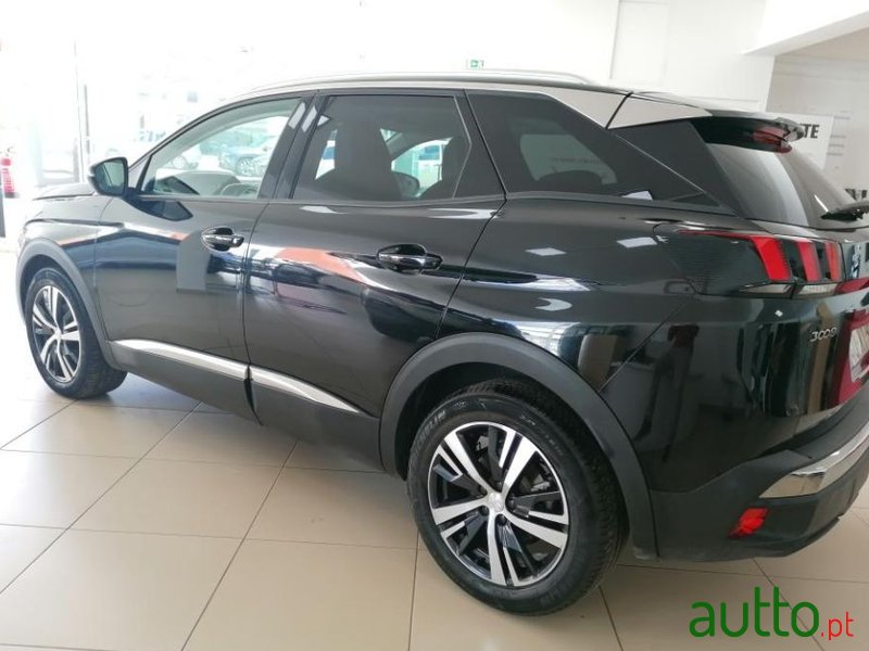 2019' Peugeot 3008 photo #3