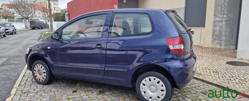 2006' Volkswagen Fox photo #3