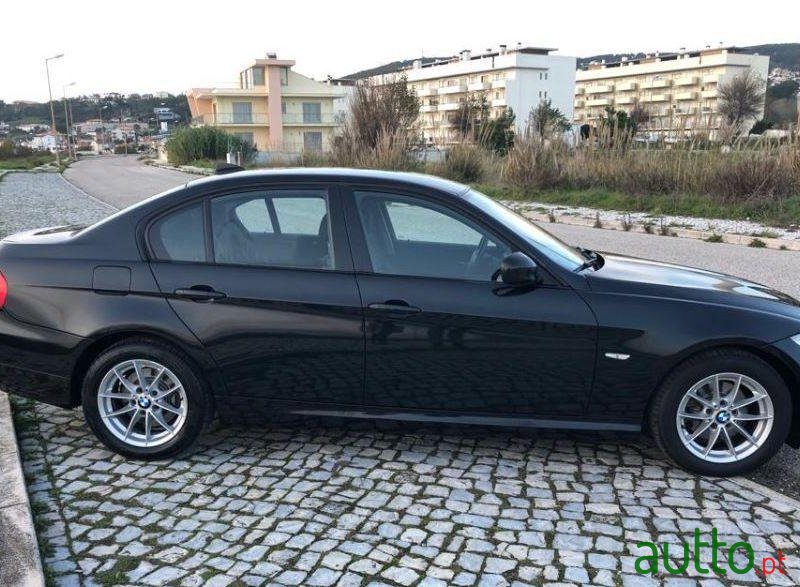 2009' BMW 318 D Nacional Gps photo #2