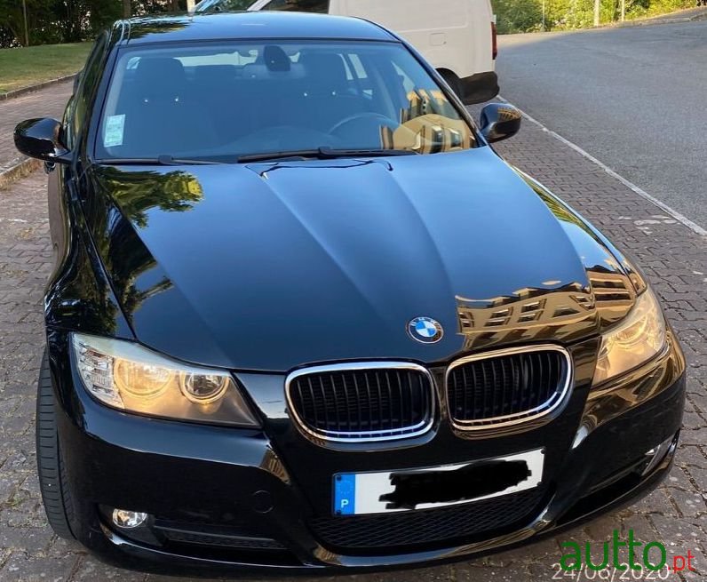 2009' BMW 320 photo #3