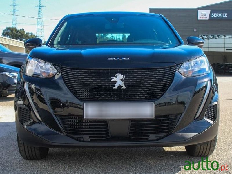 2023' Peugeot 2008 photo #3