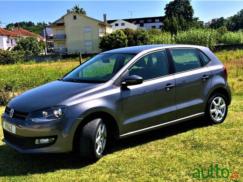 2009' Volkswagen Polo photo #3