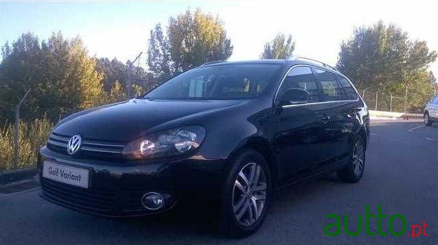 2011' Volkswagen Golf Variant photo #2