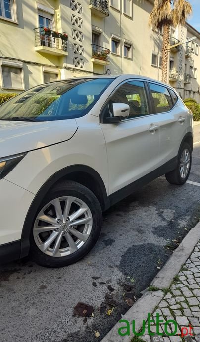 2015' Nissan Qashqai photo #3