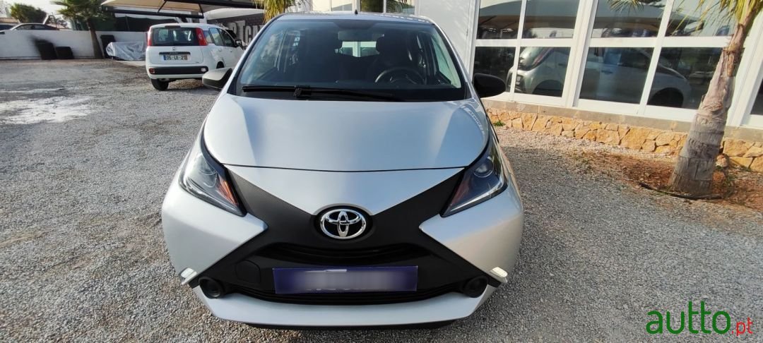 2017' Toyota Aygo photo #6