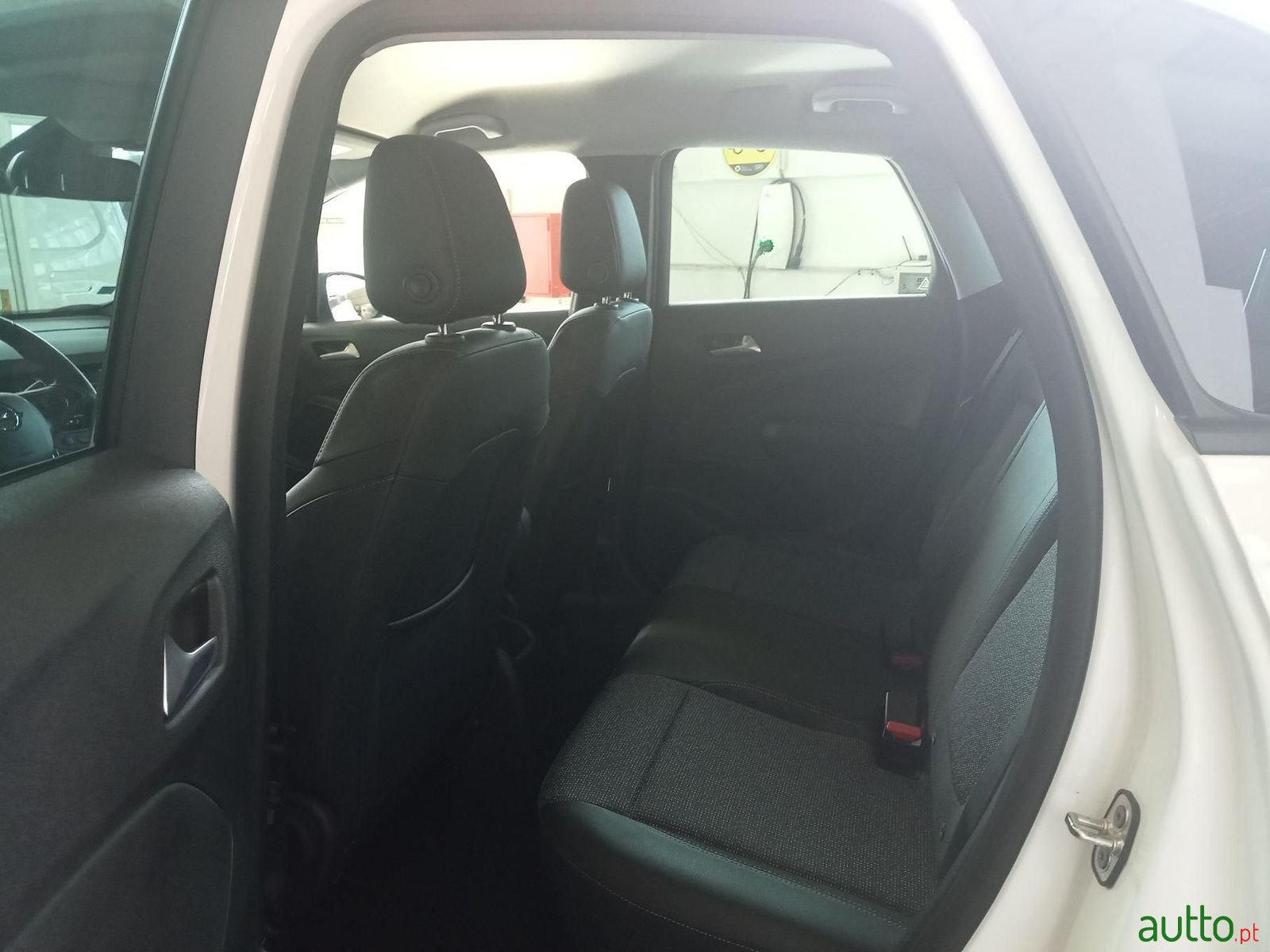 2022' Opel Crossland photo #4