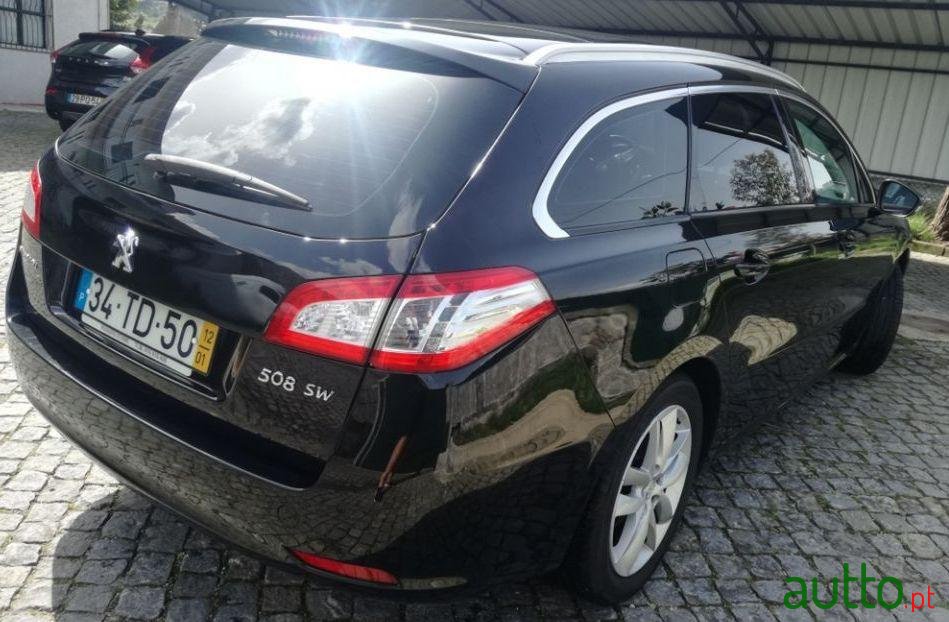 2012' Peugeot 508 Sw photo #2