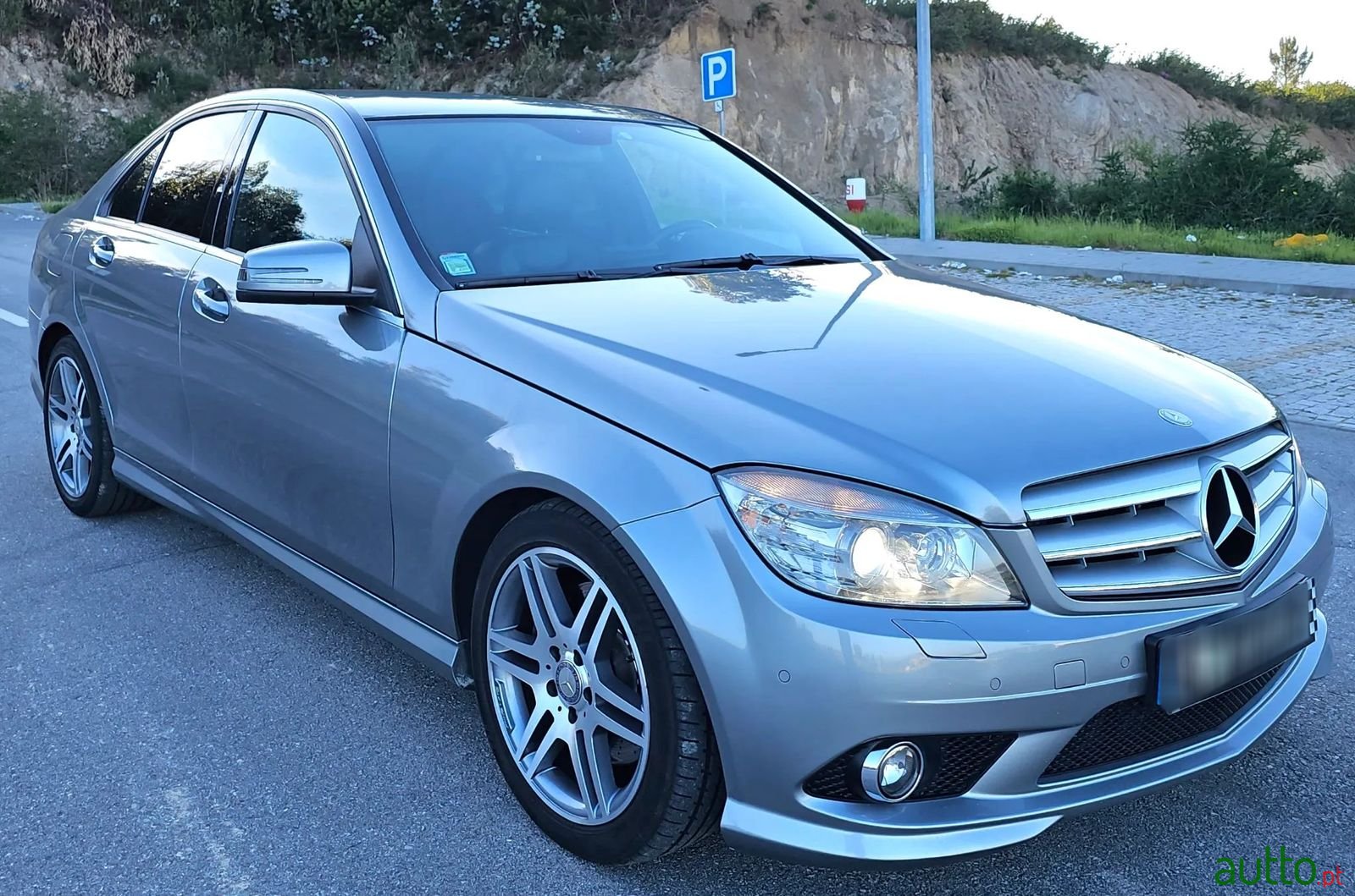 2009' Mercedes-Benz C-350 photo #1