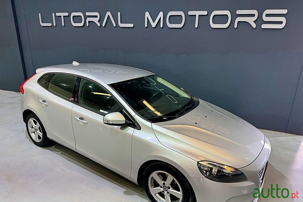 2014' Volvo V40 photo #2