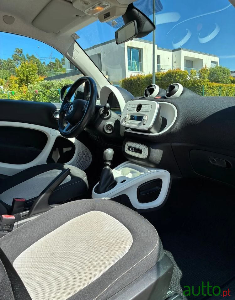 2015' Smart Fortwo 0.9 Passion 90 photo #4
