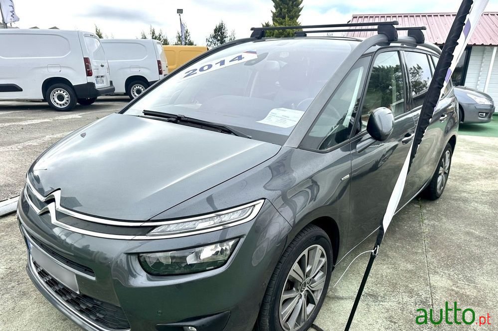 2014' Citroen C4 Grand Picasso photo #2