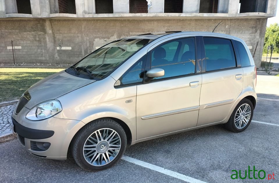 2008' Lancia Musa photo #4