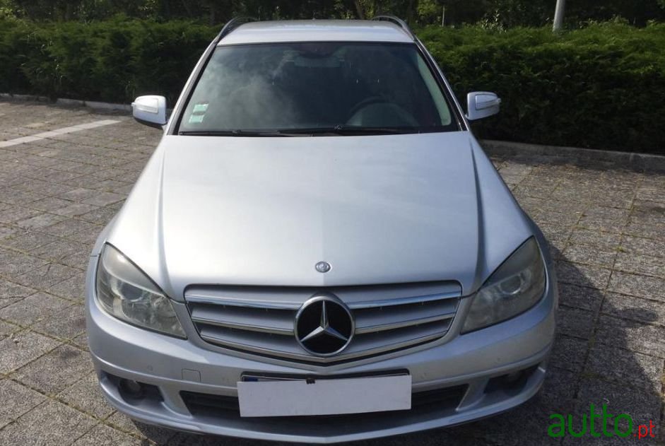 2008' Mercedes-Benz C-220 photo #1
