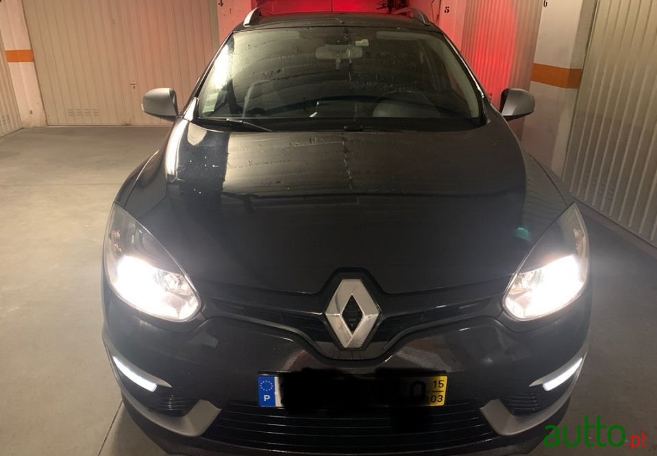 2015' Renault Megane Sport Tourer photo #2