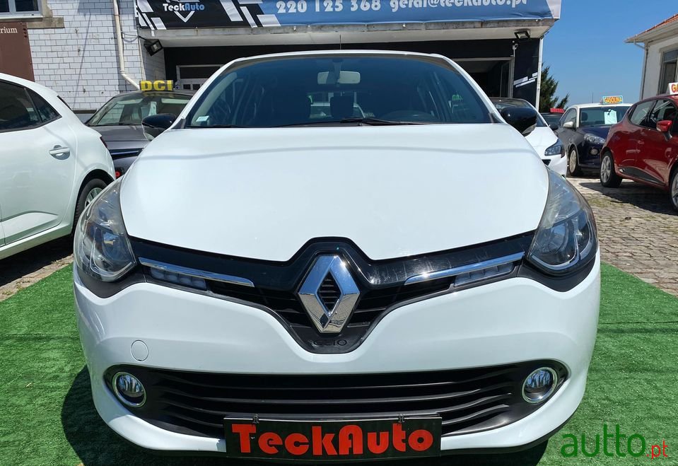 2014' Renault Clio photo #5