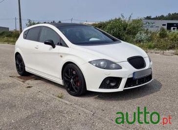 2008' SEAT Leon photo #2