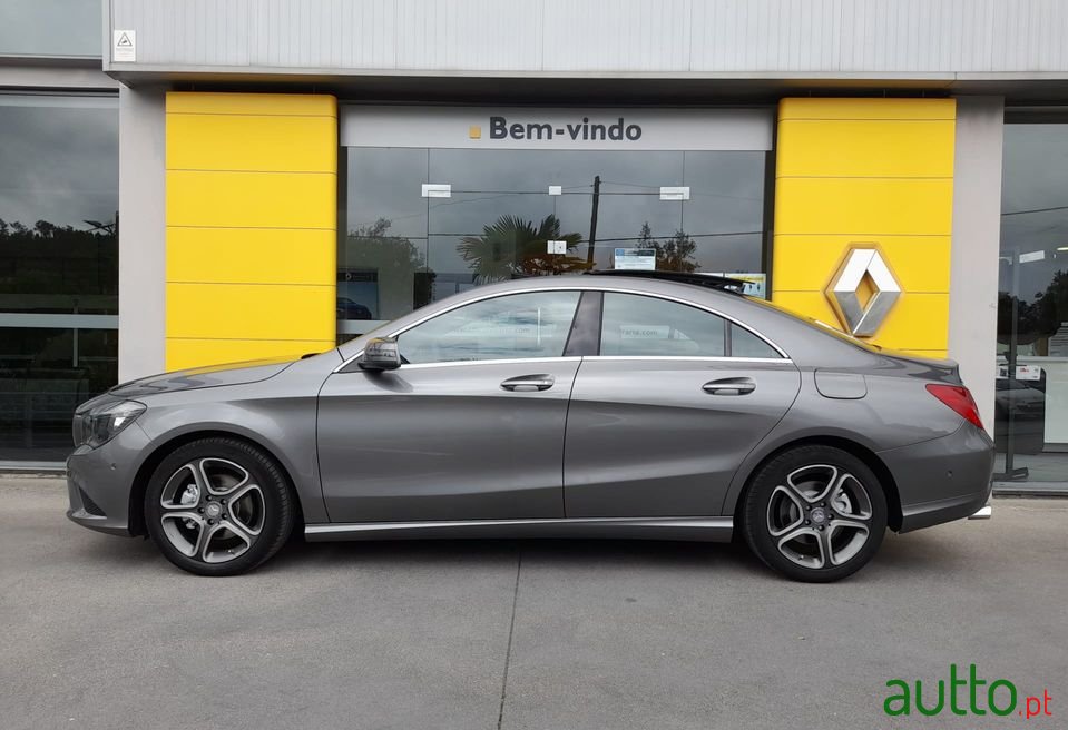 2015' Mercedes-Benz Cla-200 photo #5