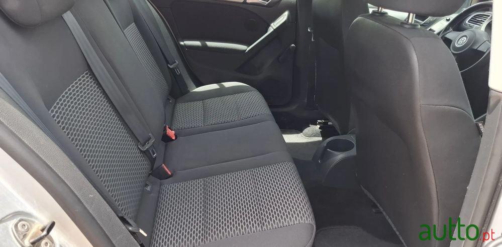 2010' Volkswagen Golf 1.6 Tdi Trendline photo #5