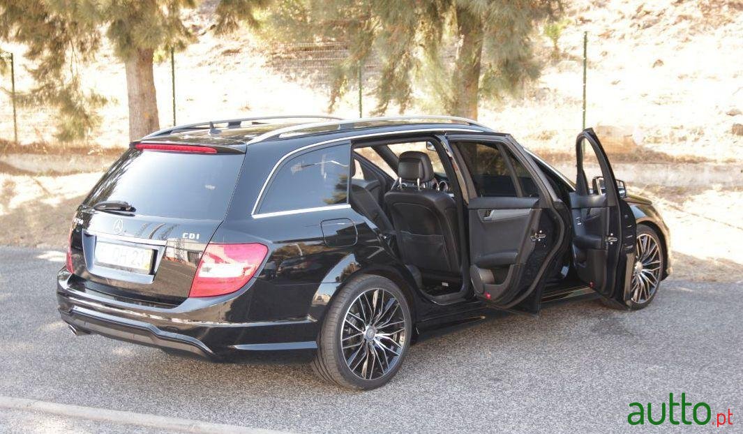 2012' Mercedes-Benz C-250 Montagem Amg photo #4