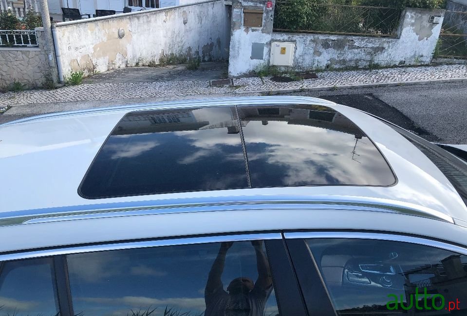 2010' BMW 530 photo #5