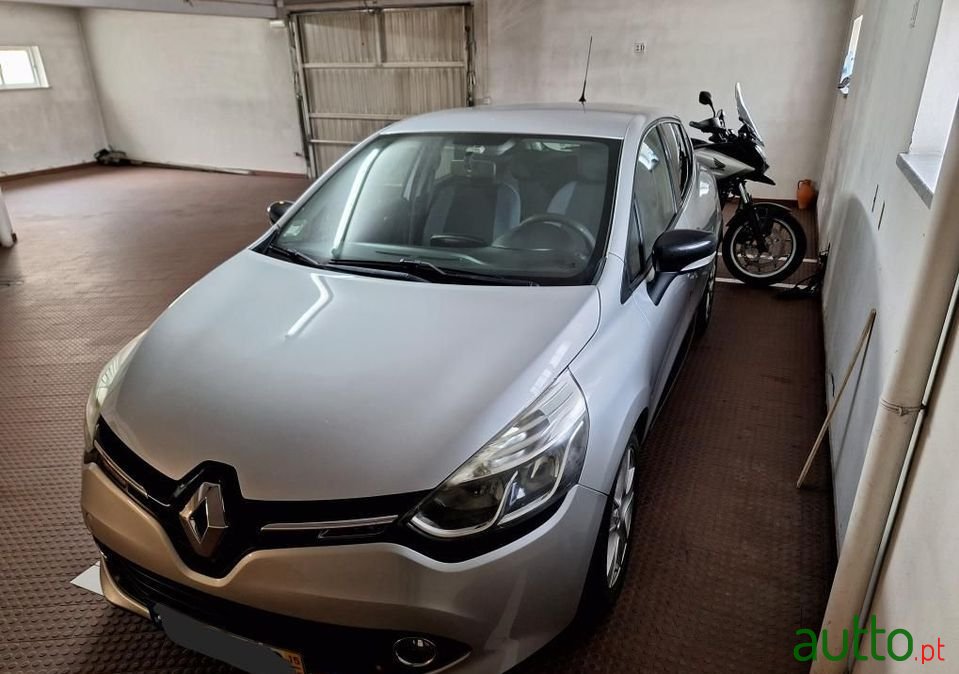2015' Renault Clio photo #3