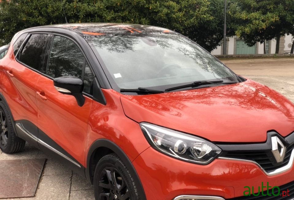 2014' Renault Captur Sport photo #3