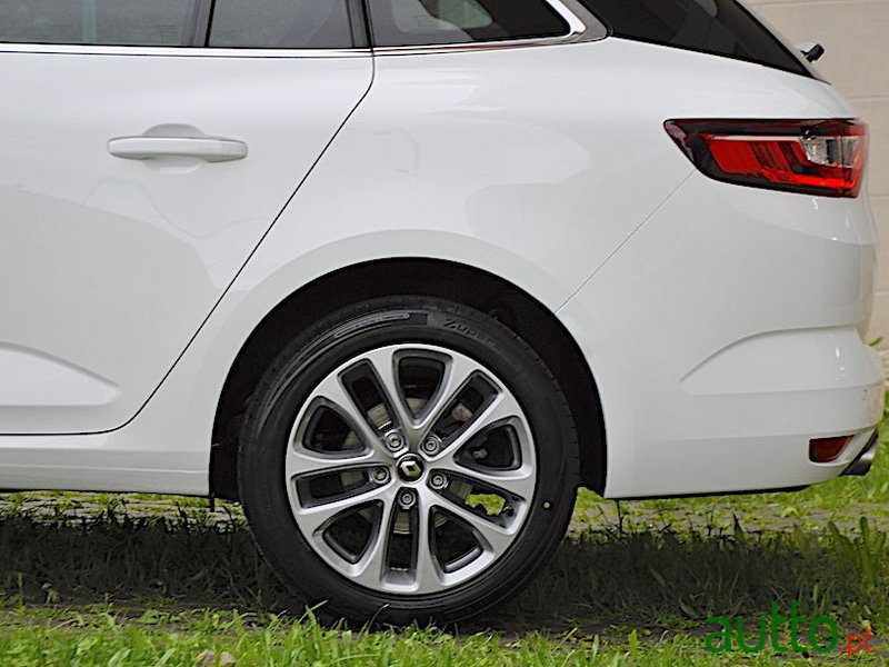 2019' Renault Megane Sport Tourer photo #4