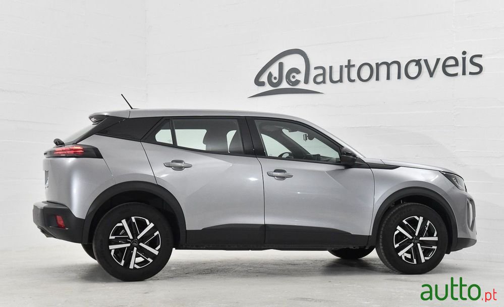 2024' Peugeot 2008 photo #5