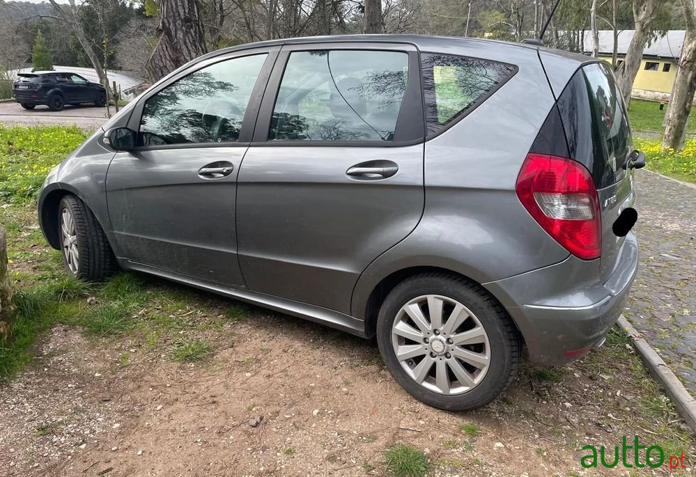 2010' Mercedes-Benz Classe A Cdi Classic photo #3