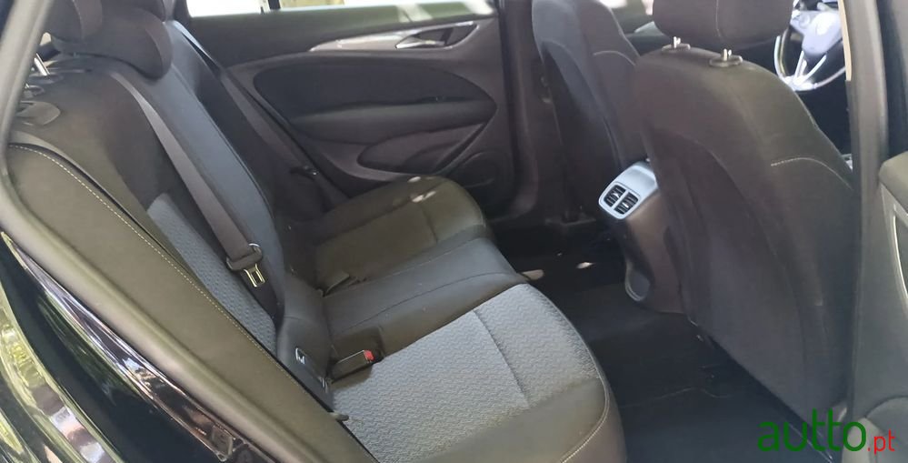 2019' Opel Insignia Sports Tourer photo #5