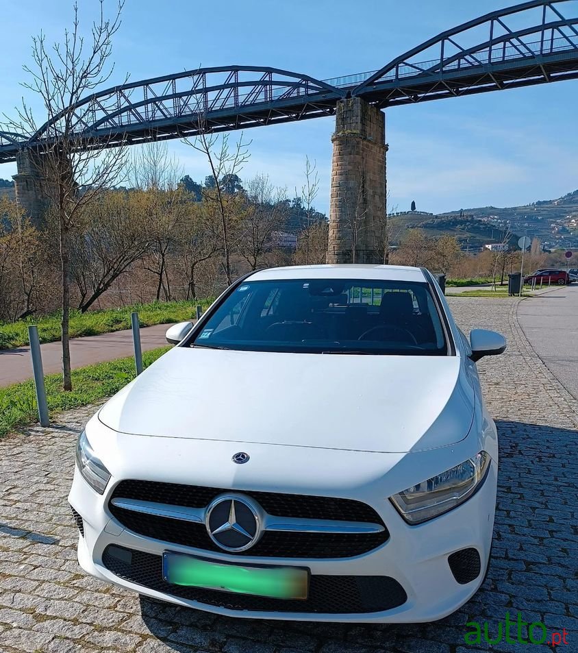 2018' Mercedes-Benz A 180 photo #1