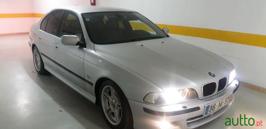 2003' BMW 530 Pack M Sport photo #1